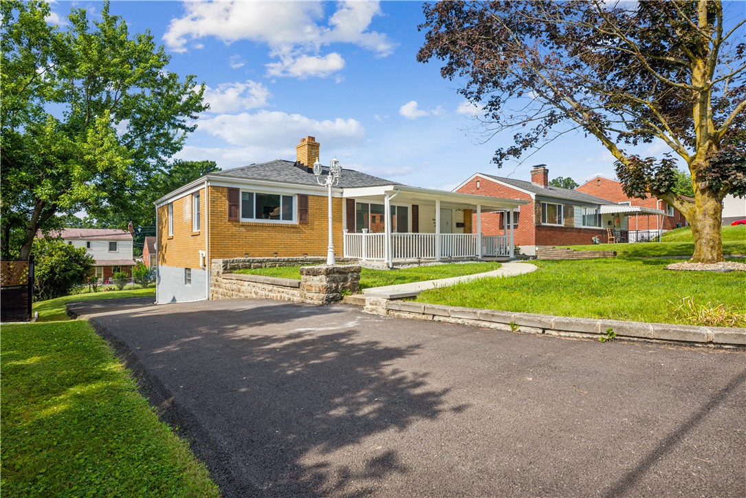 451 Charlotte Dr