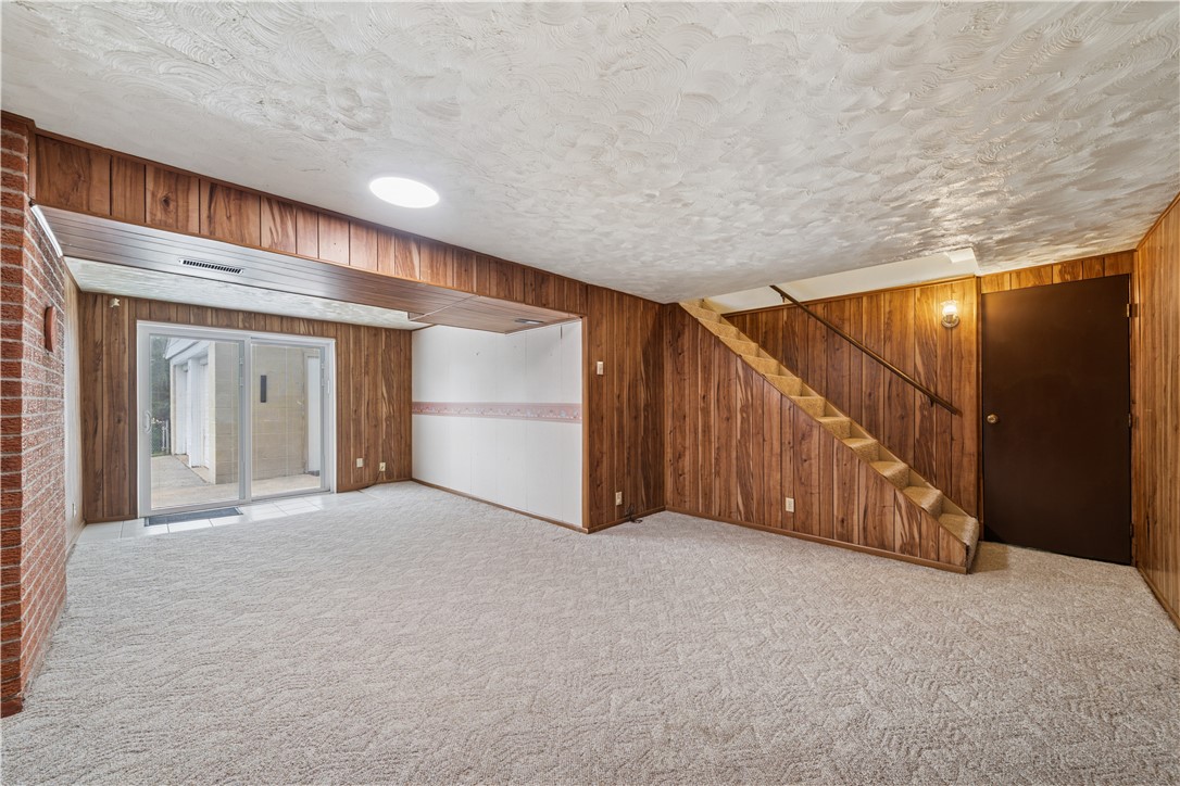 212 Wheatfield Dr