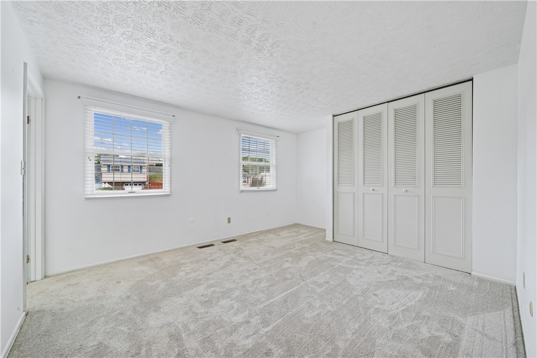 212 Wheatfield Dr