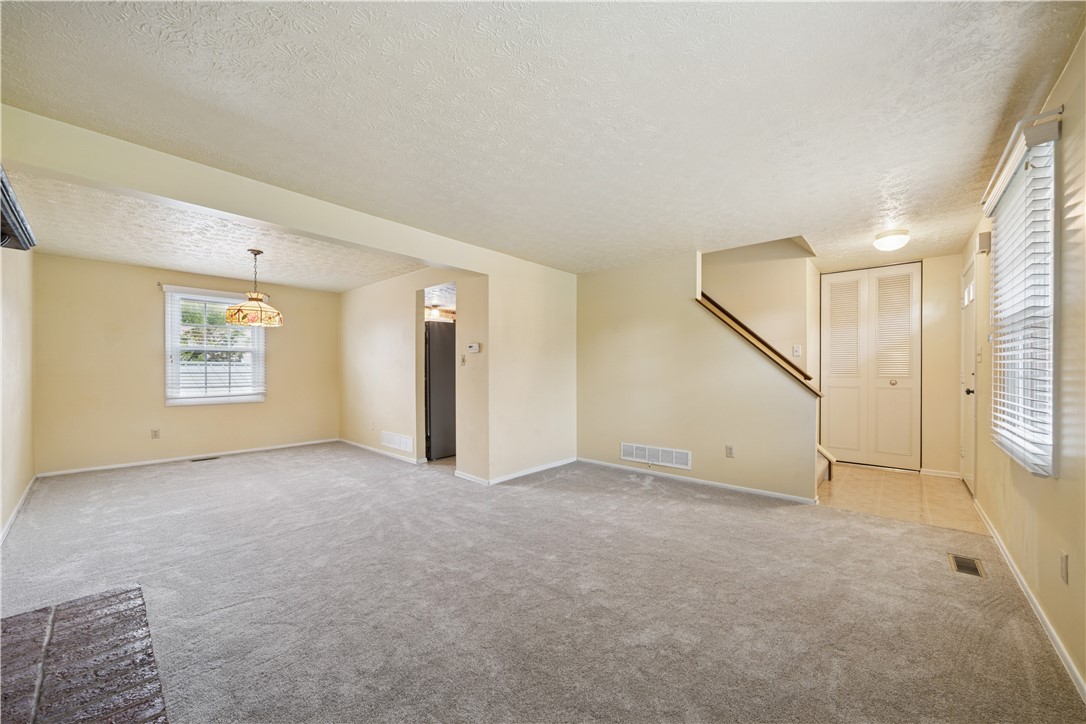 212 Wheatfield Dr