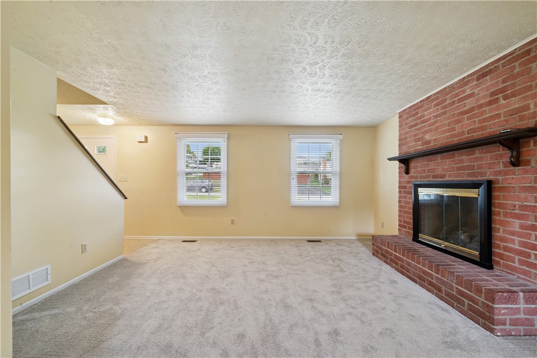 212 Wheatfield Dr