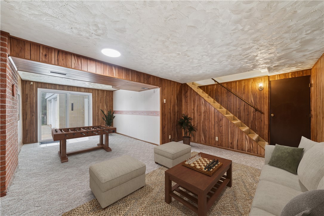 212 Wheatfield Dr