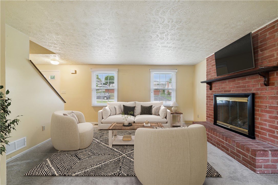 212 Wheatfield Dr