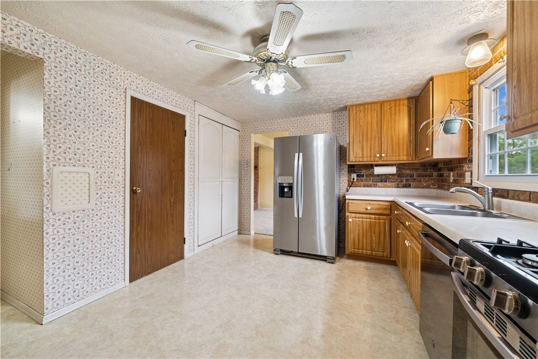 212 Wheatfield Dr