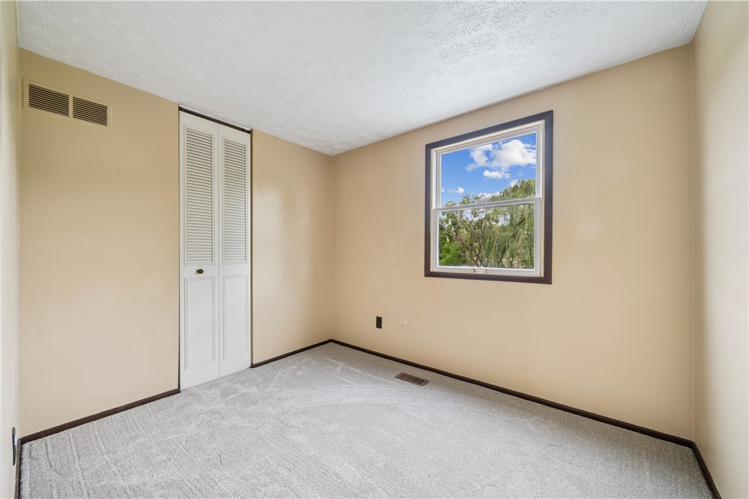 212 Wheatfield Dr