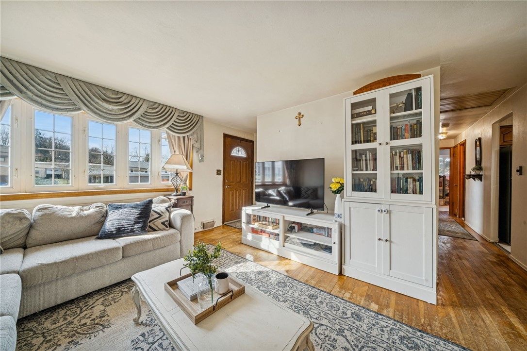 13723 Ormsby