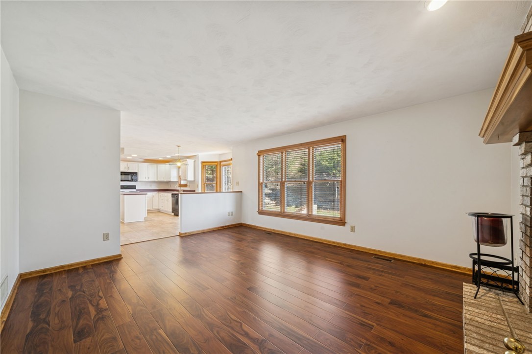 1051 Finchley Rd