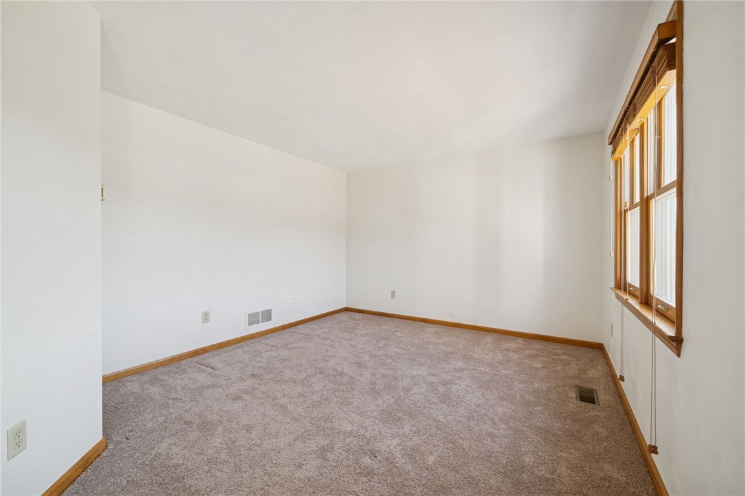 1051 Finchley Rd