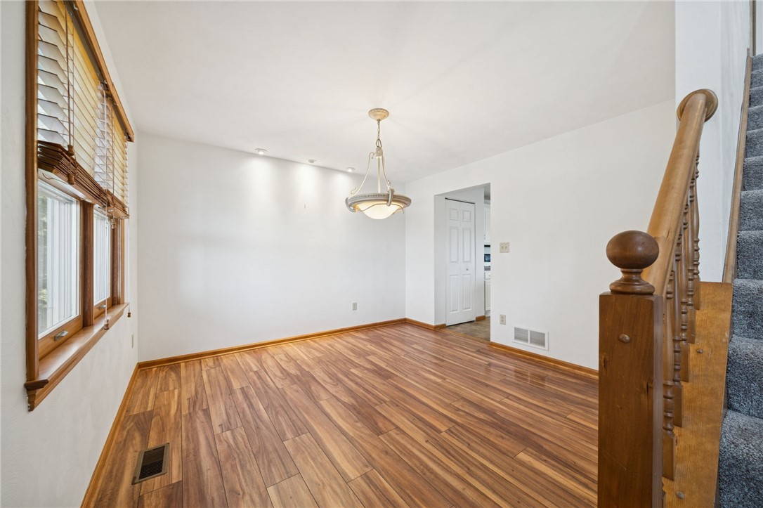 1051 Finchley Rd