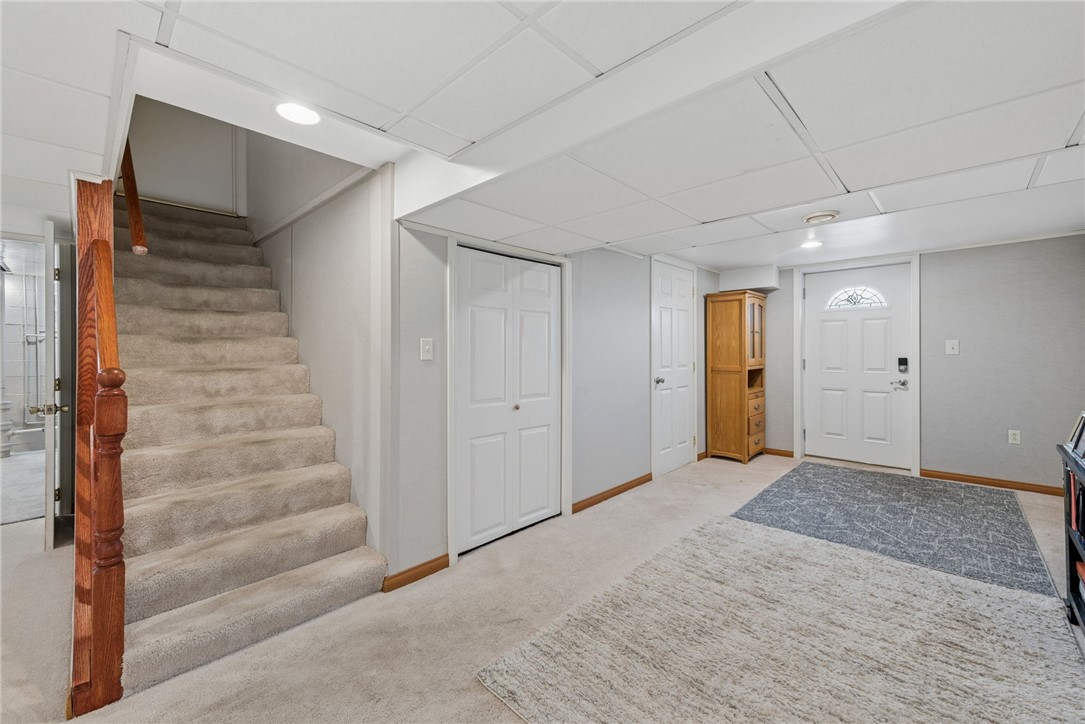 2208 Hemlock Dr