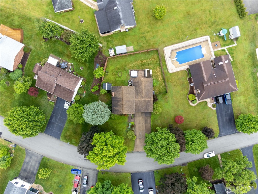 4044 Briarwood Dr