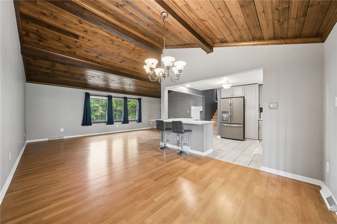 4044 Briarwood Dr