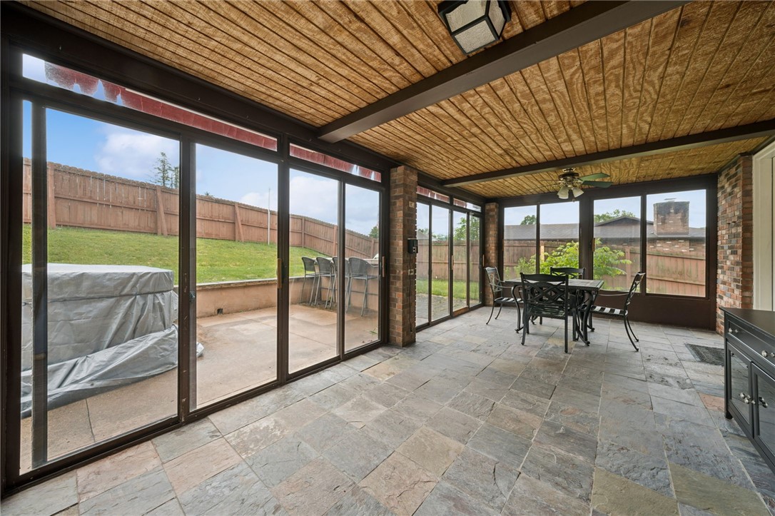 4044 Briarwood Dr