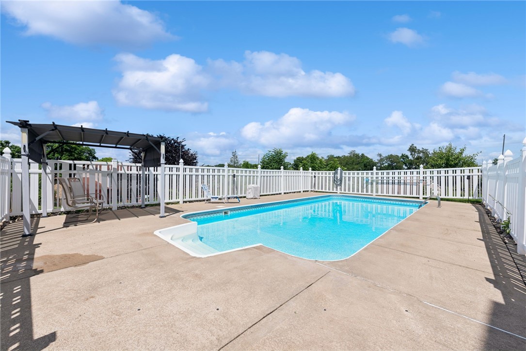 9331 Pembroke Cir