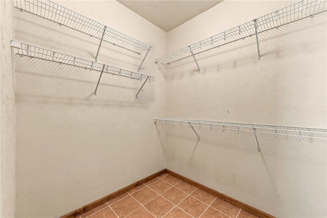 706 Forest Oaks Trl