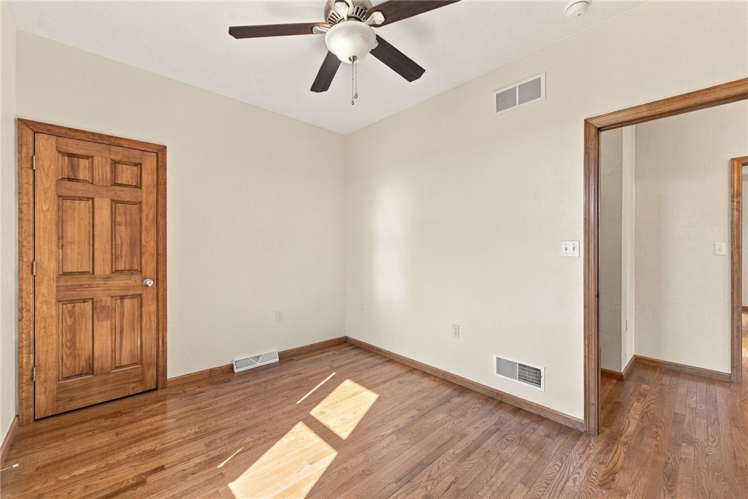 706 Forest Oaks Trl