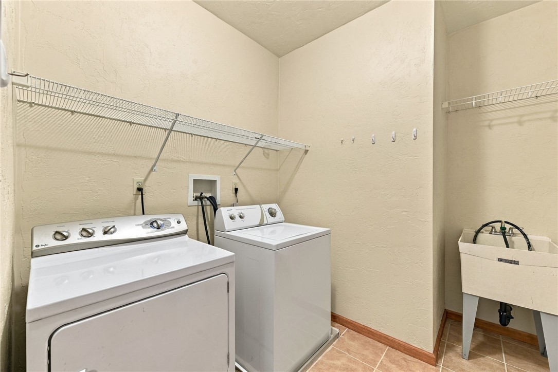 706 Forest Oaks Trl
