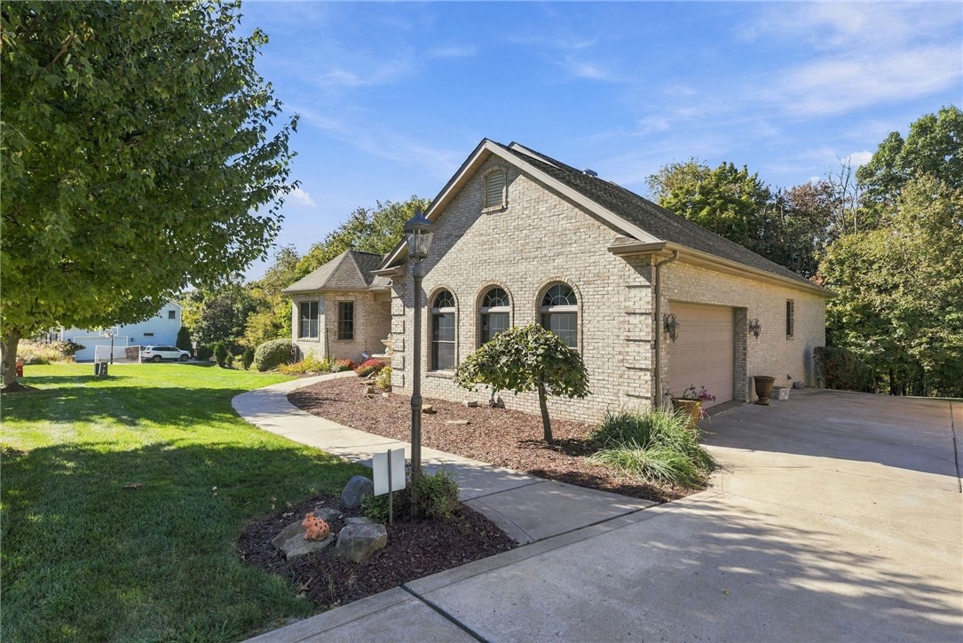 706 Forest Oaks Trl