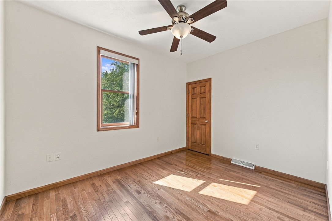 706 Forest Oaks Trl