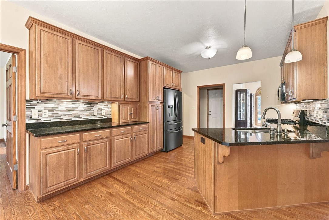 706 Forest Oaks Trl