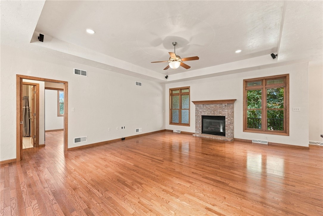 706 Forest Oaks Trl