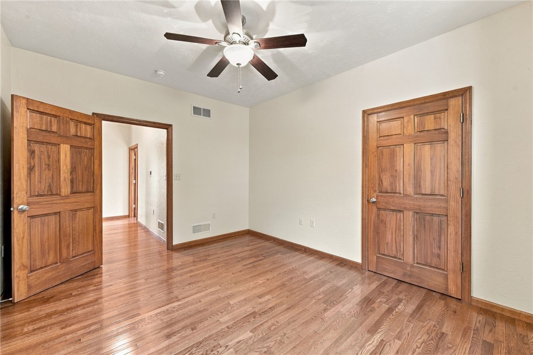 706 Forest Oaks Trl