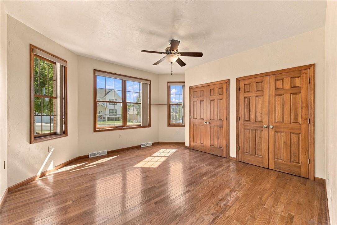 706 Forest Oaks Trl