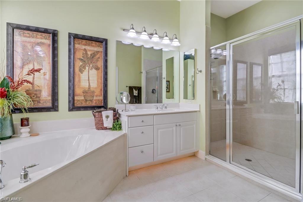 23605 Via Carino LN, BONITA SPRINGS