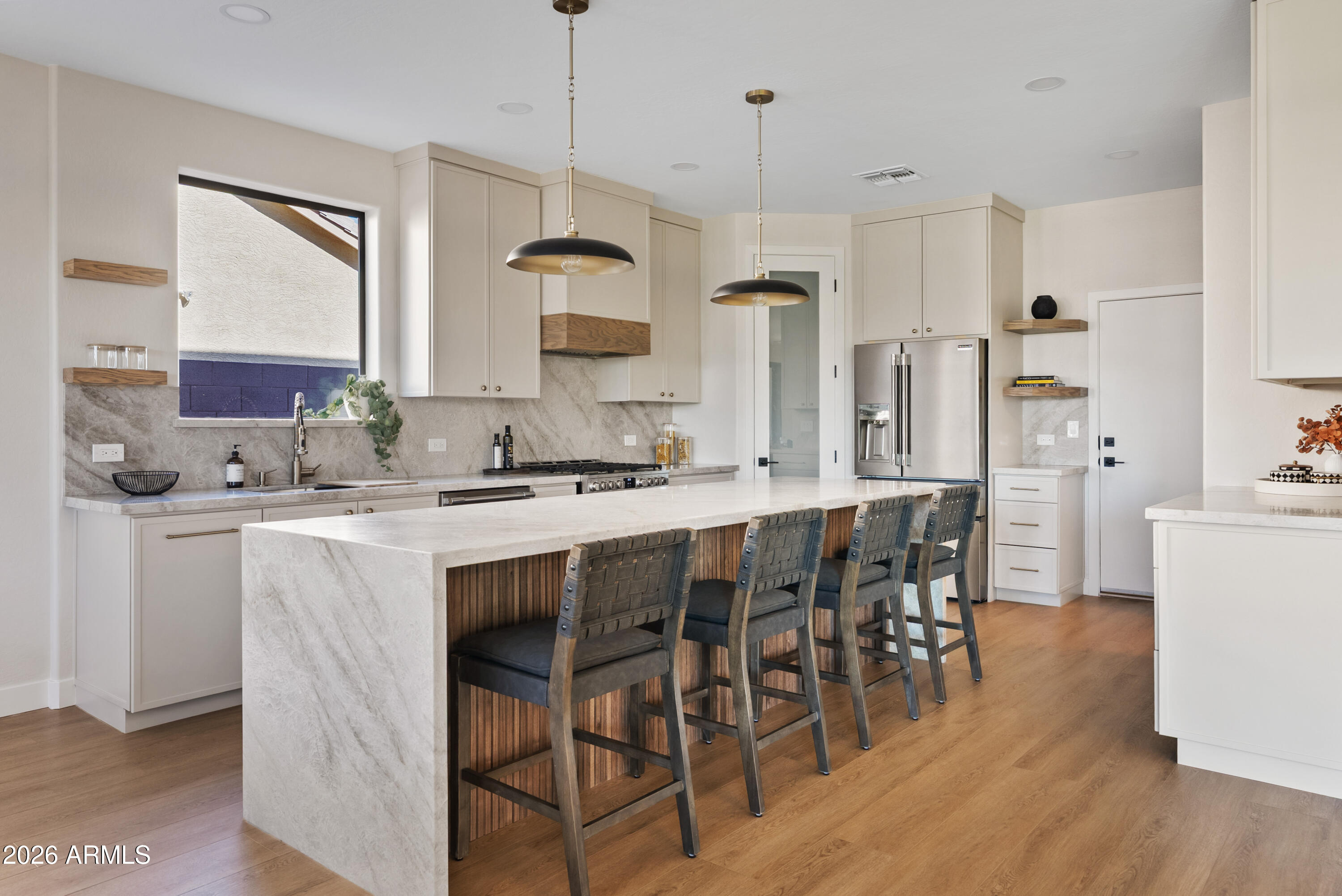 3586 E RIOPELLE Court