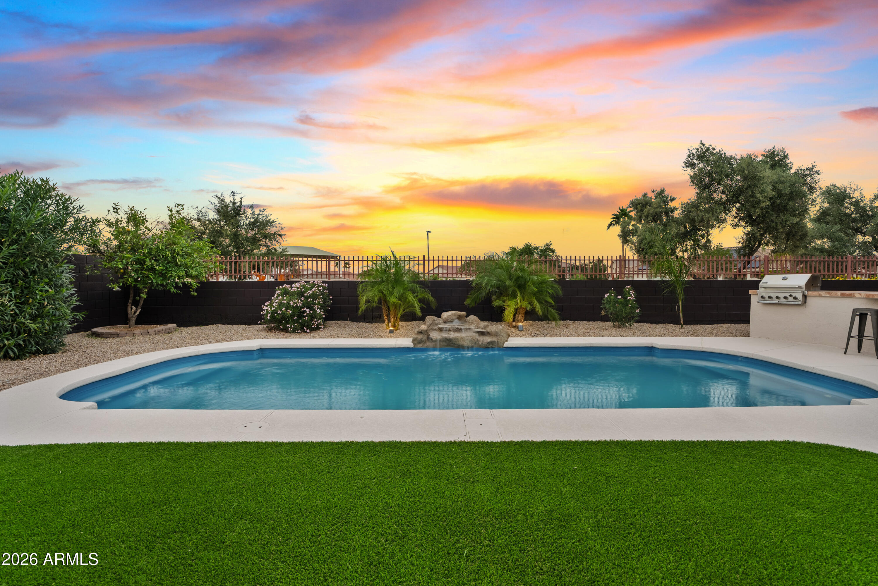 3586 E RIOPELLE Court