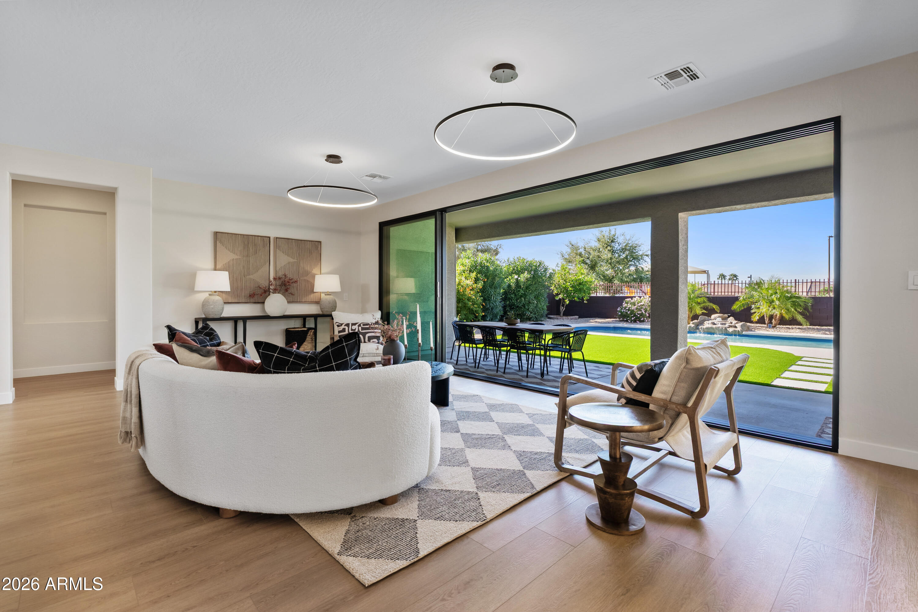 3586 E RIOPELLE Court