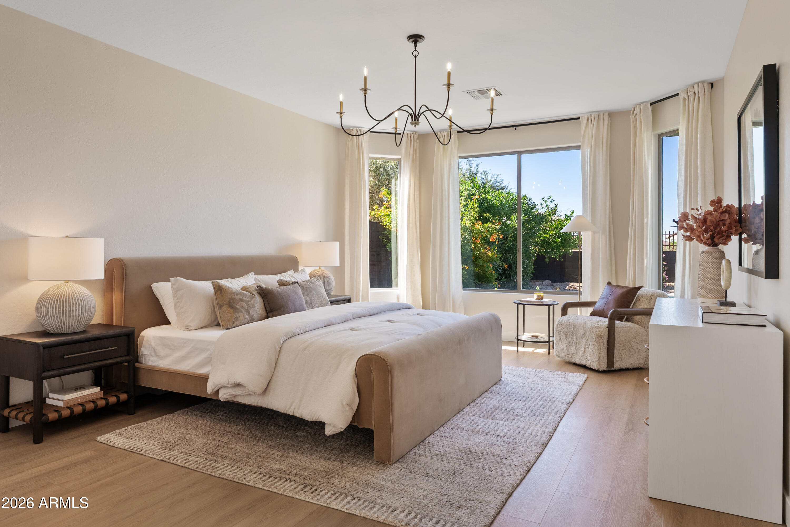 3586 E RIOPELLE Court