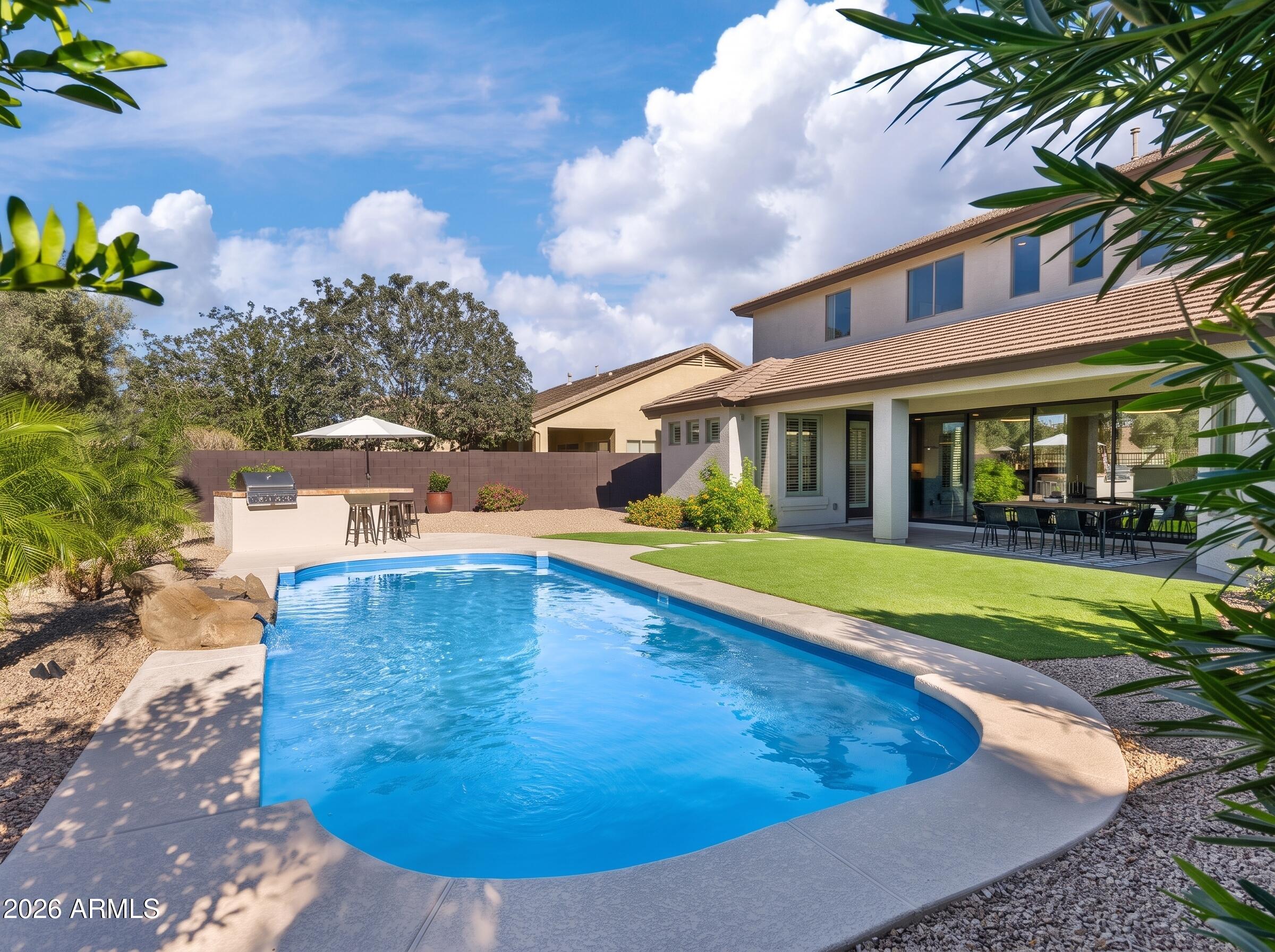 3586 E RIOPELLE Court