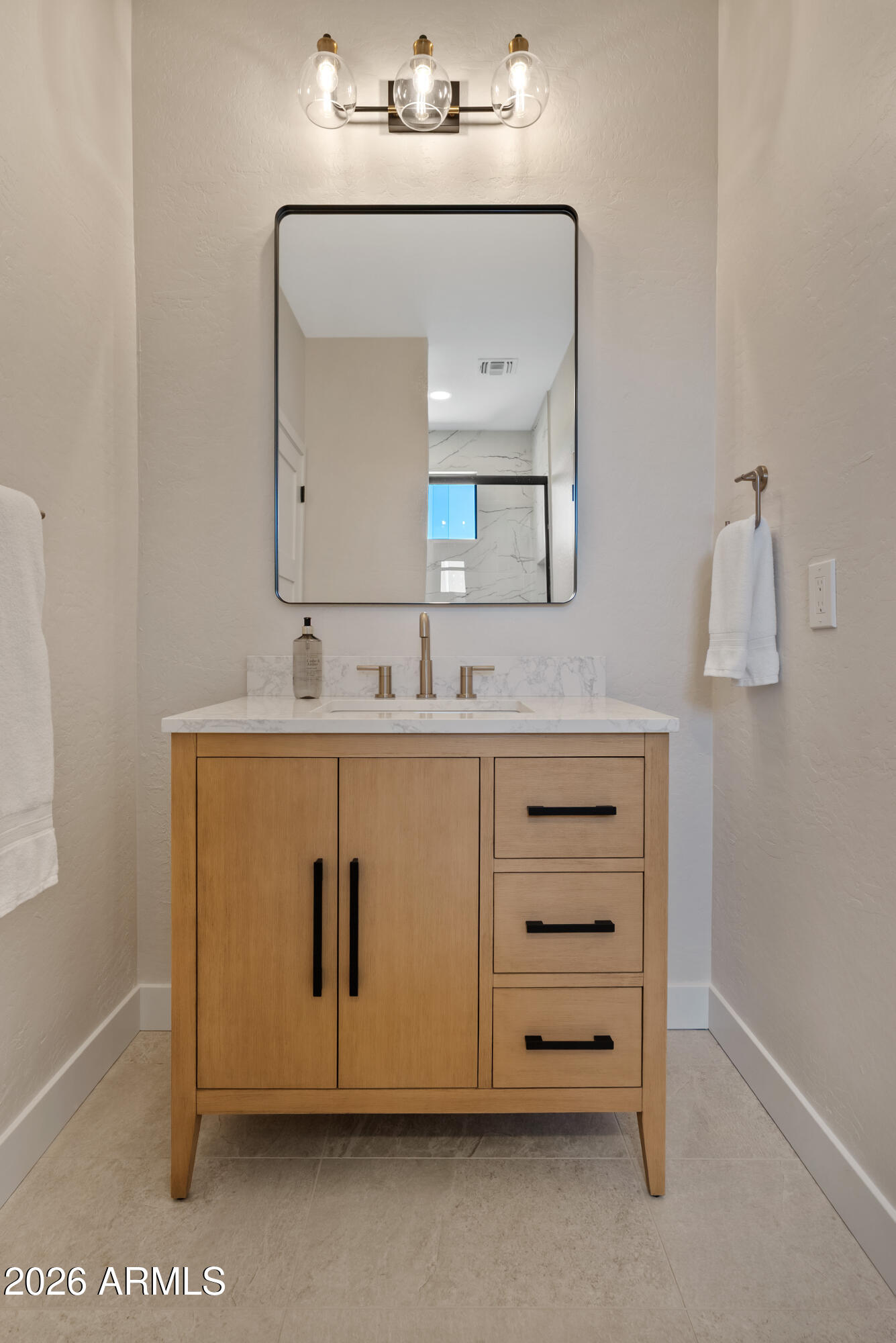 3586 E RIOPELLE Court
