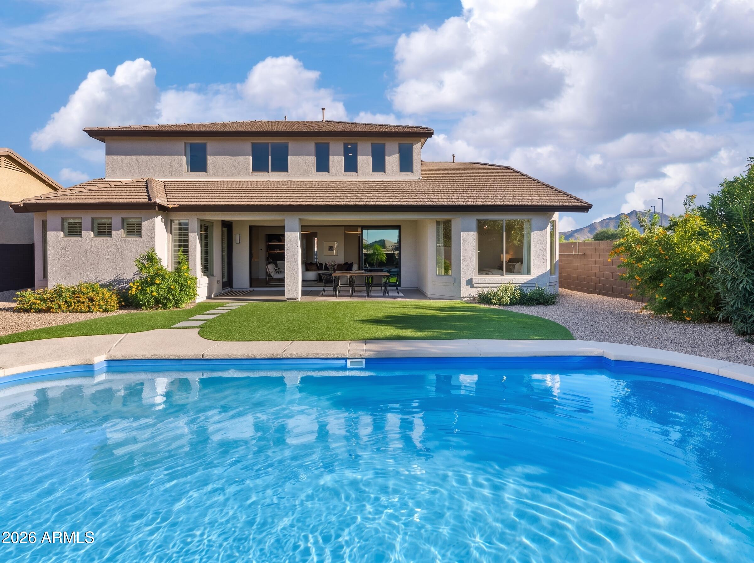 3586 E RIOPELLE Court