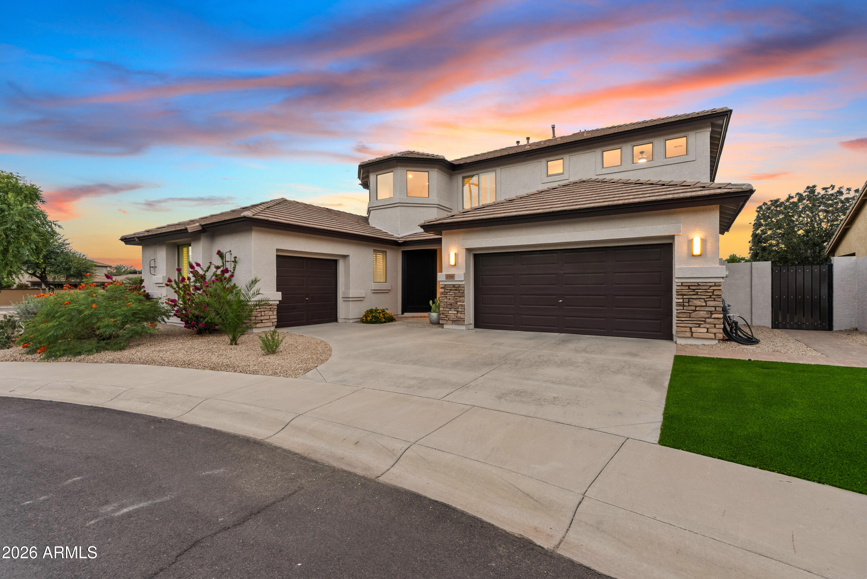 3586 E RIOPELLE Court