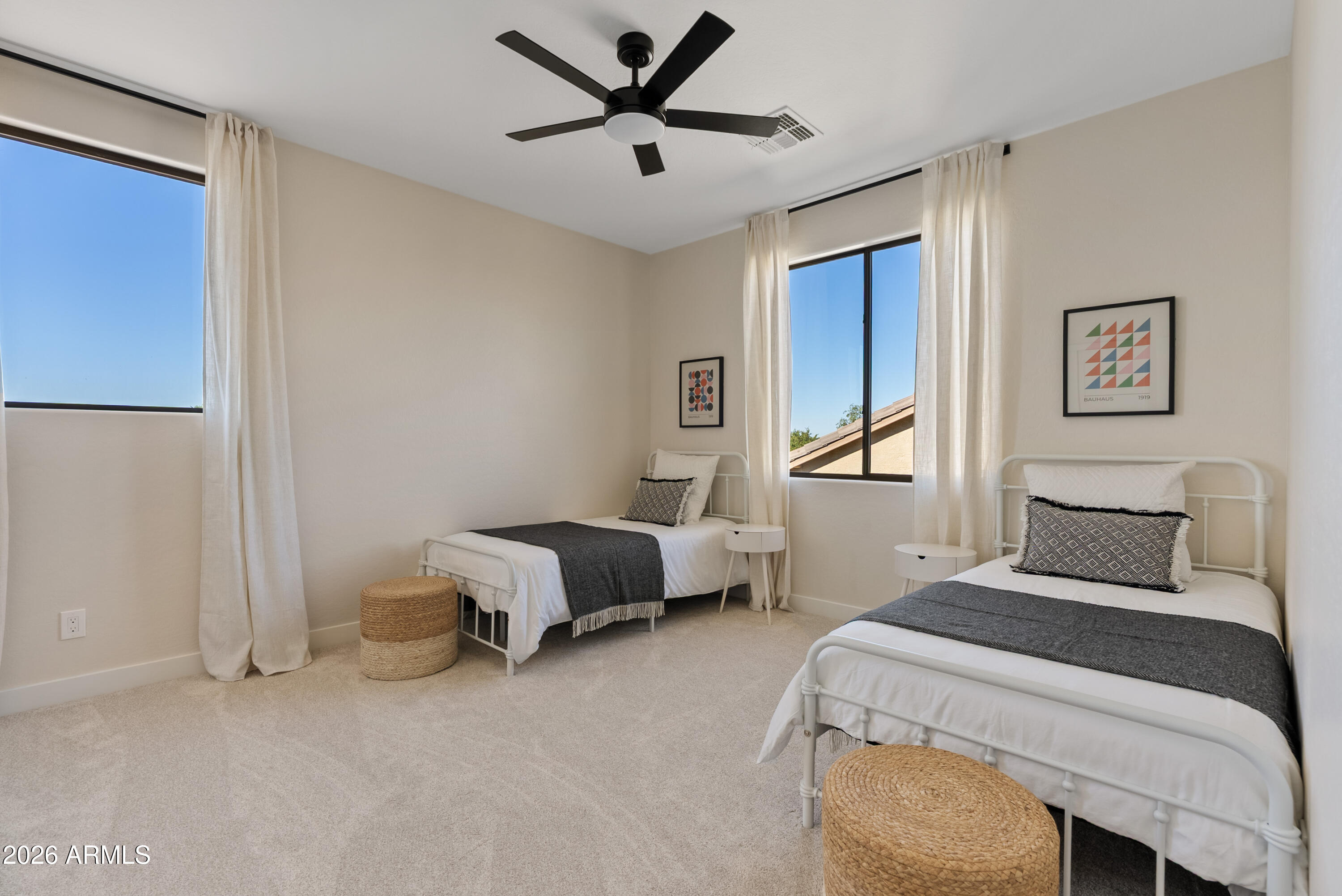 3586 E RIOPELLE Court