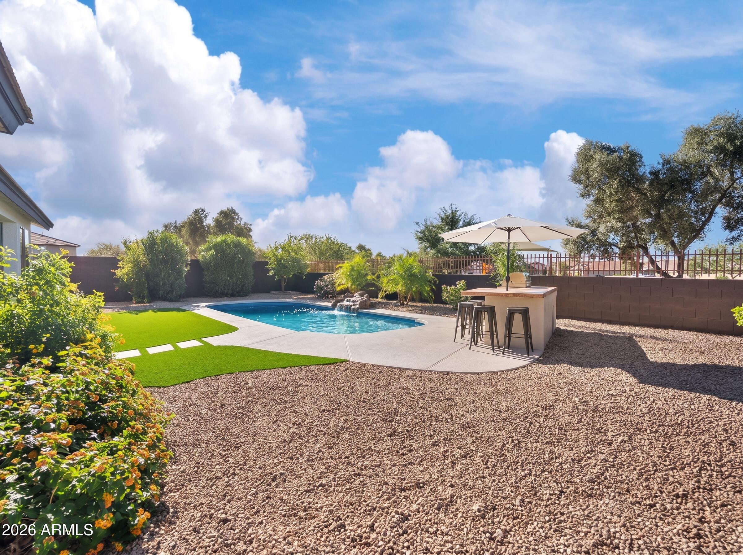 3586 E RIOPELLE Court