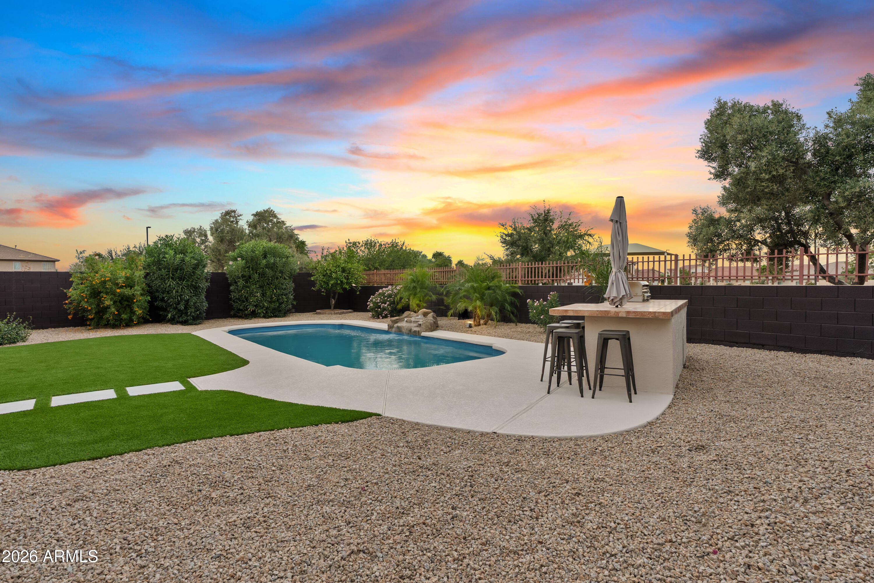 3586 E RIOPELLE Court