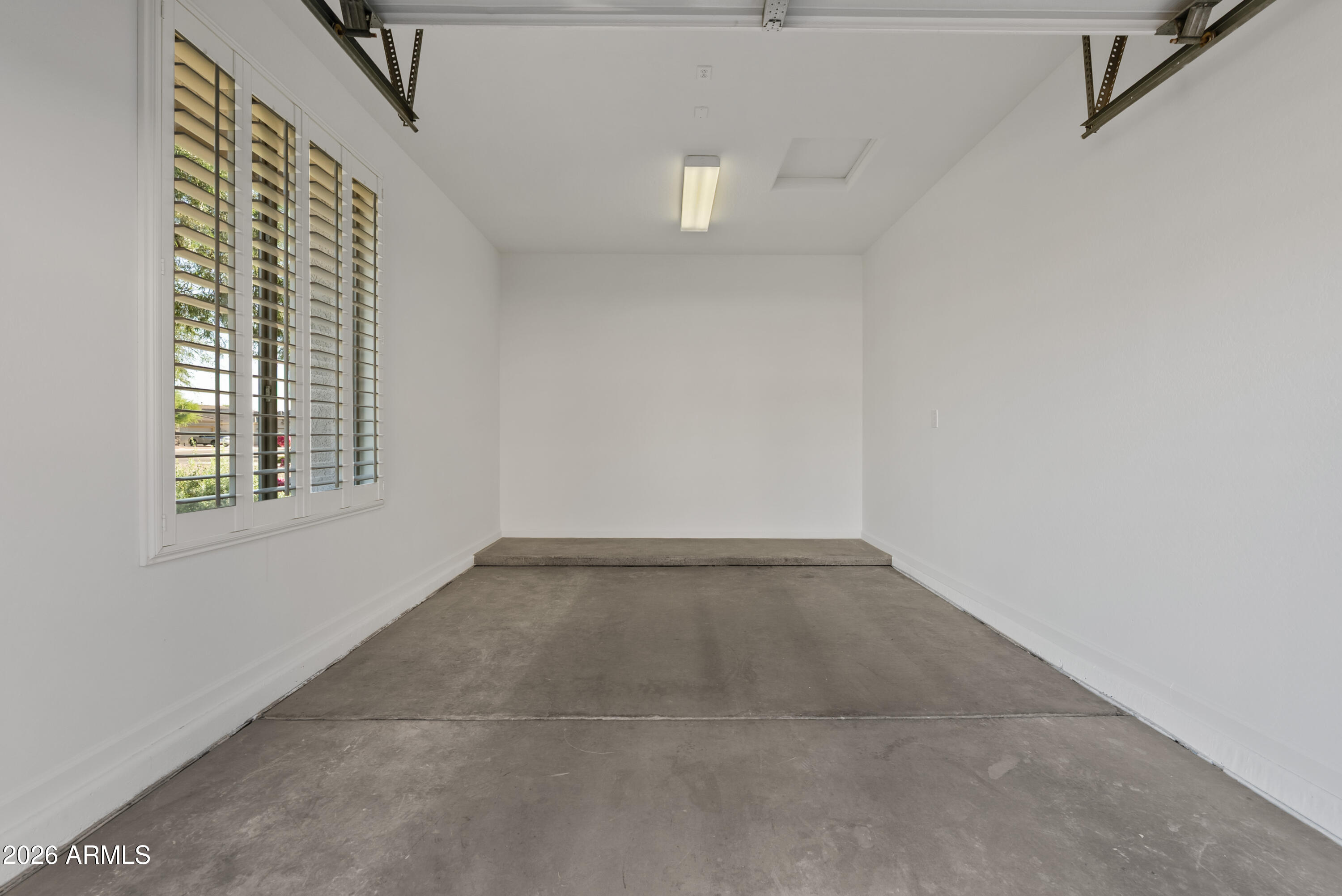 3586 E RIOPELLE Court