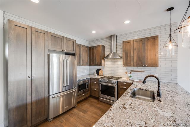 1640 Winona Court