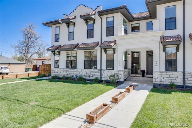 1640 Winona Court