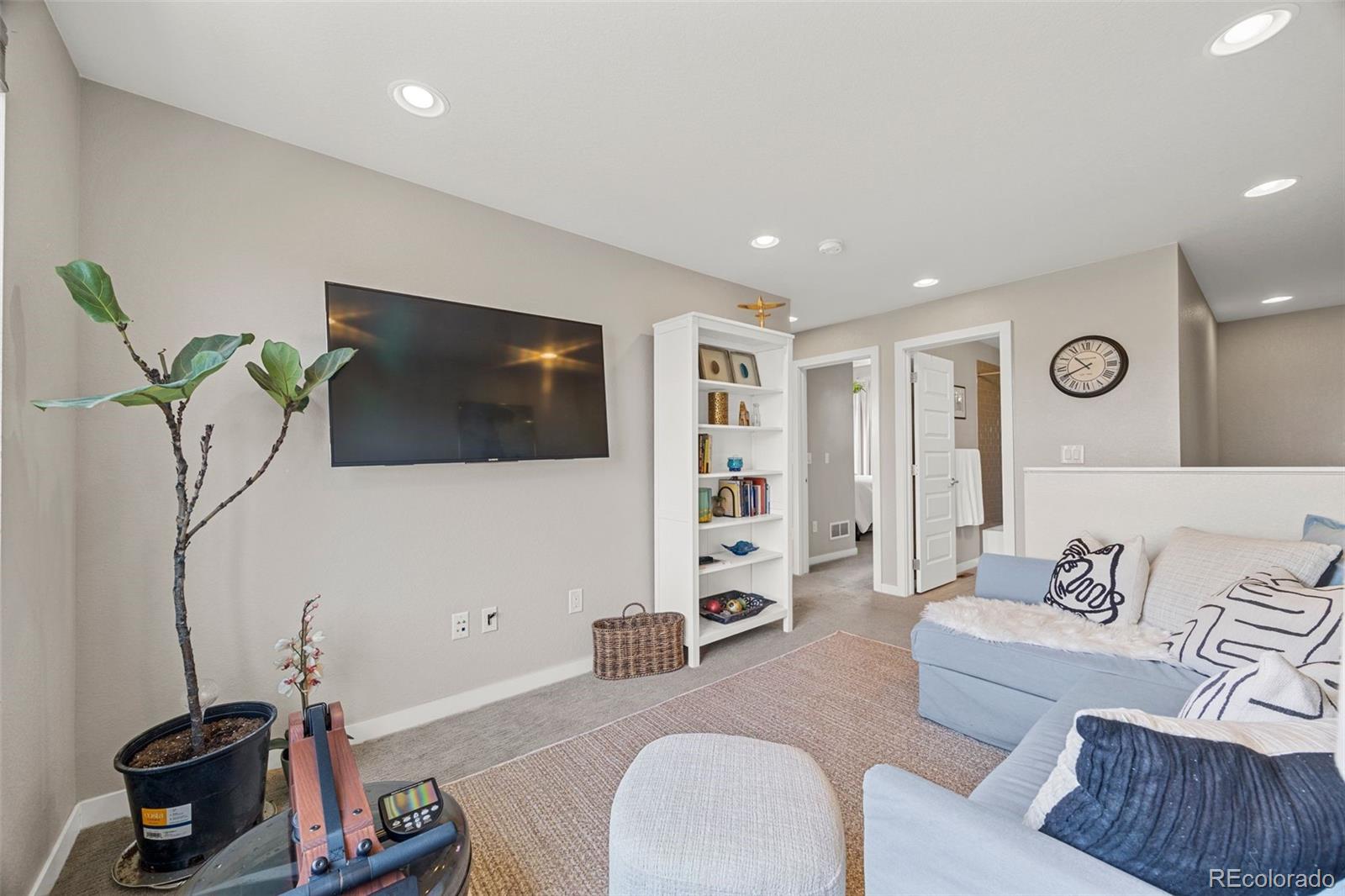 9045 E 49th Place