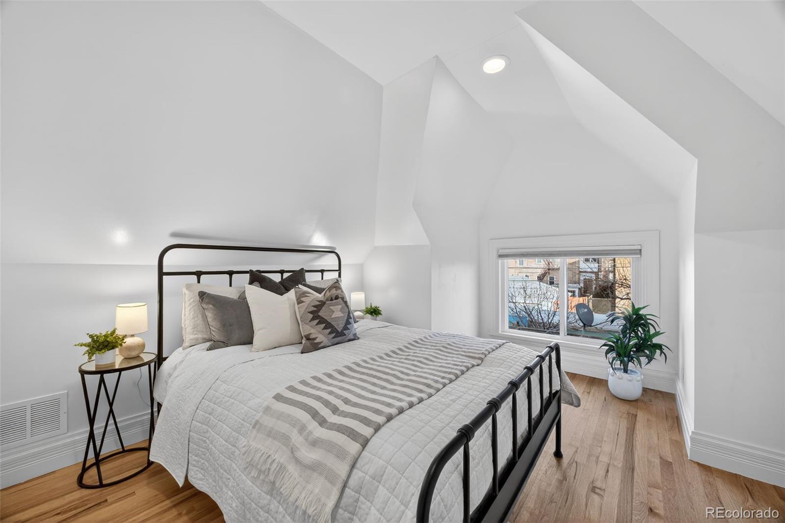 1554 N Marion Street