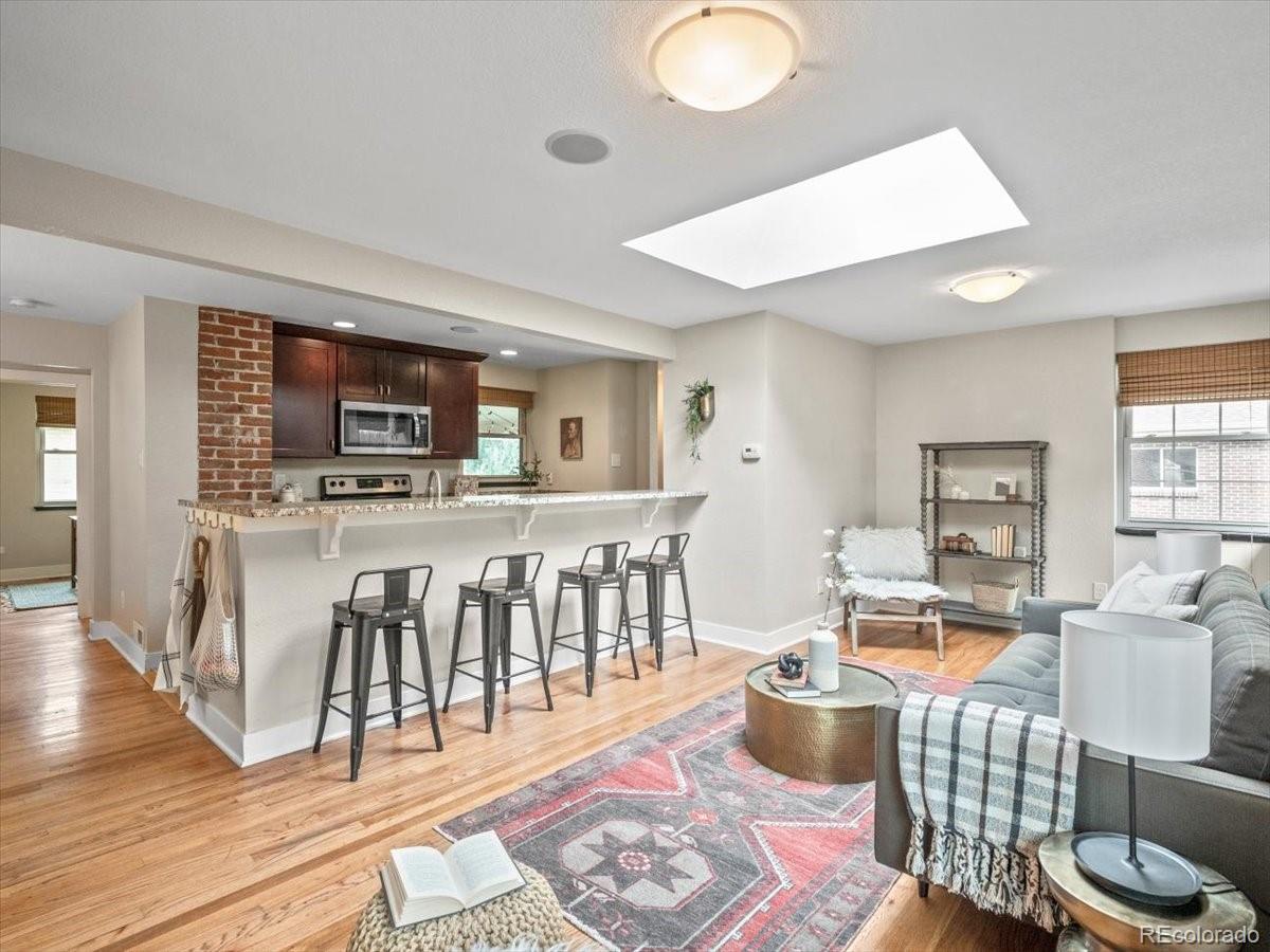 853 Poplar Street