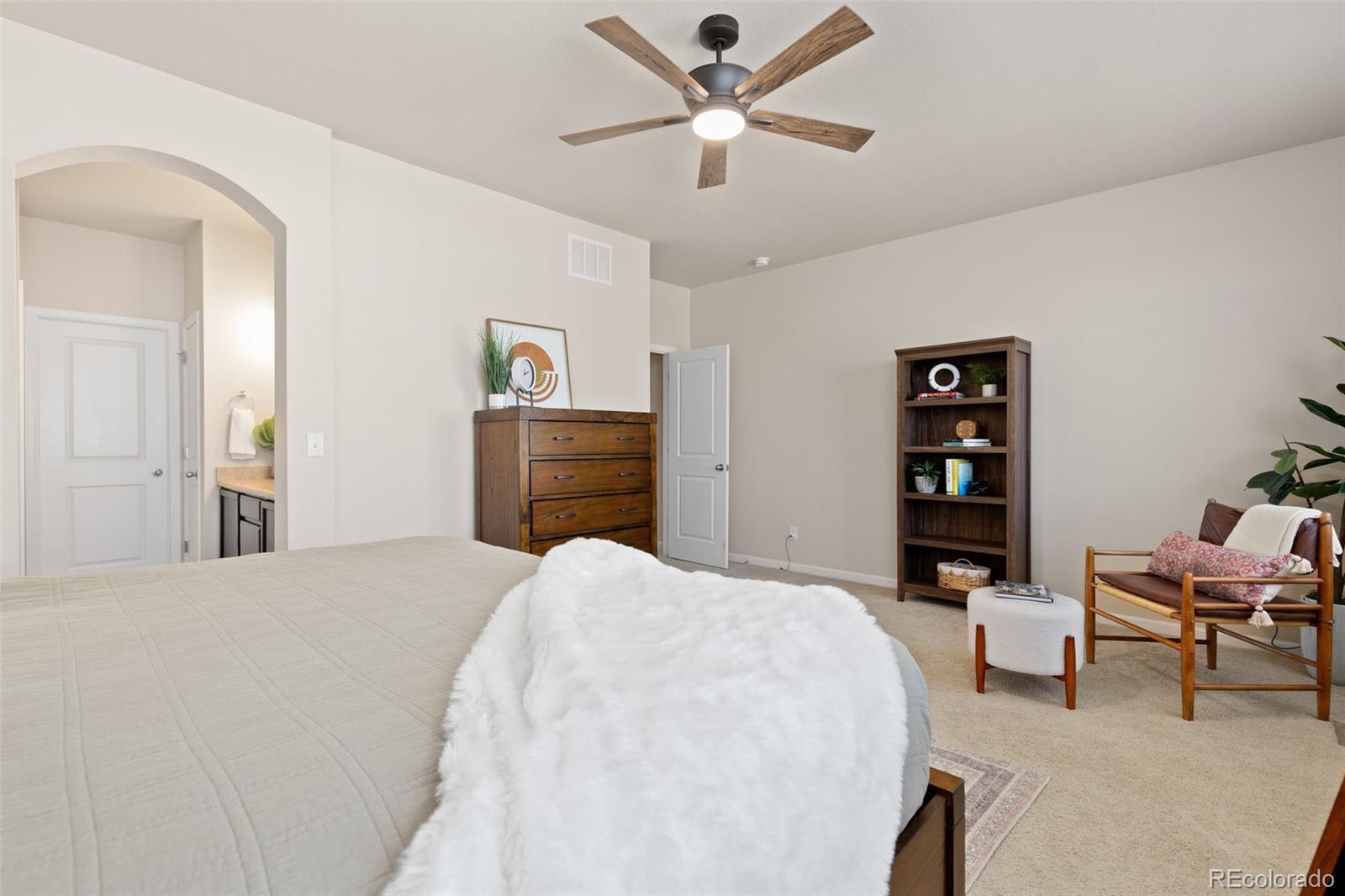 5537 W 72nd Place