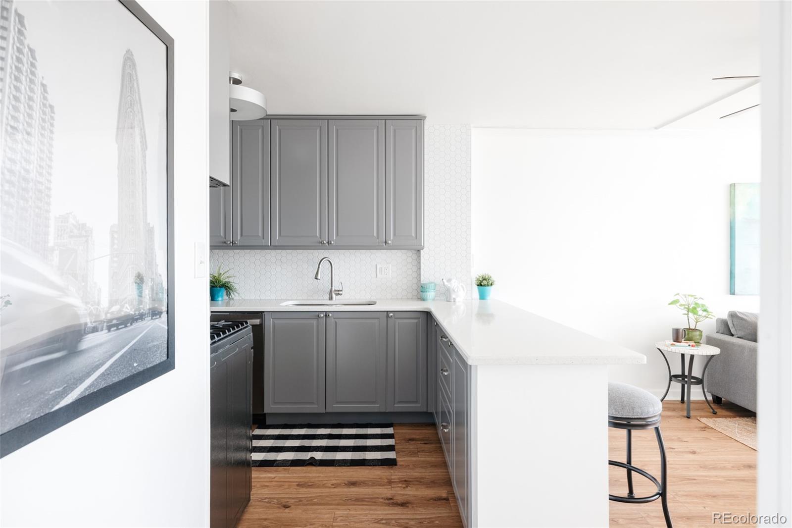 800 Washington Street Unit: 604