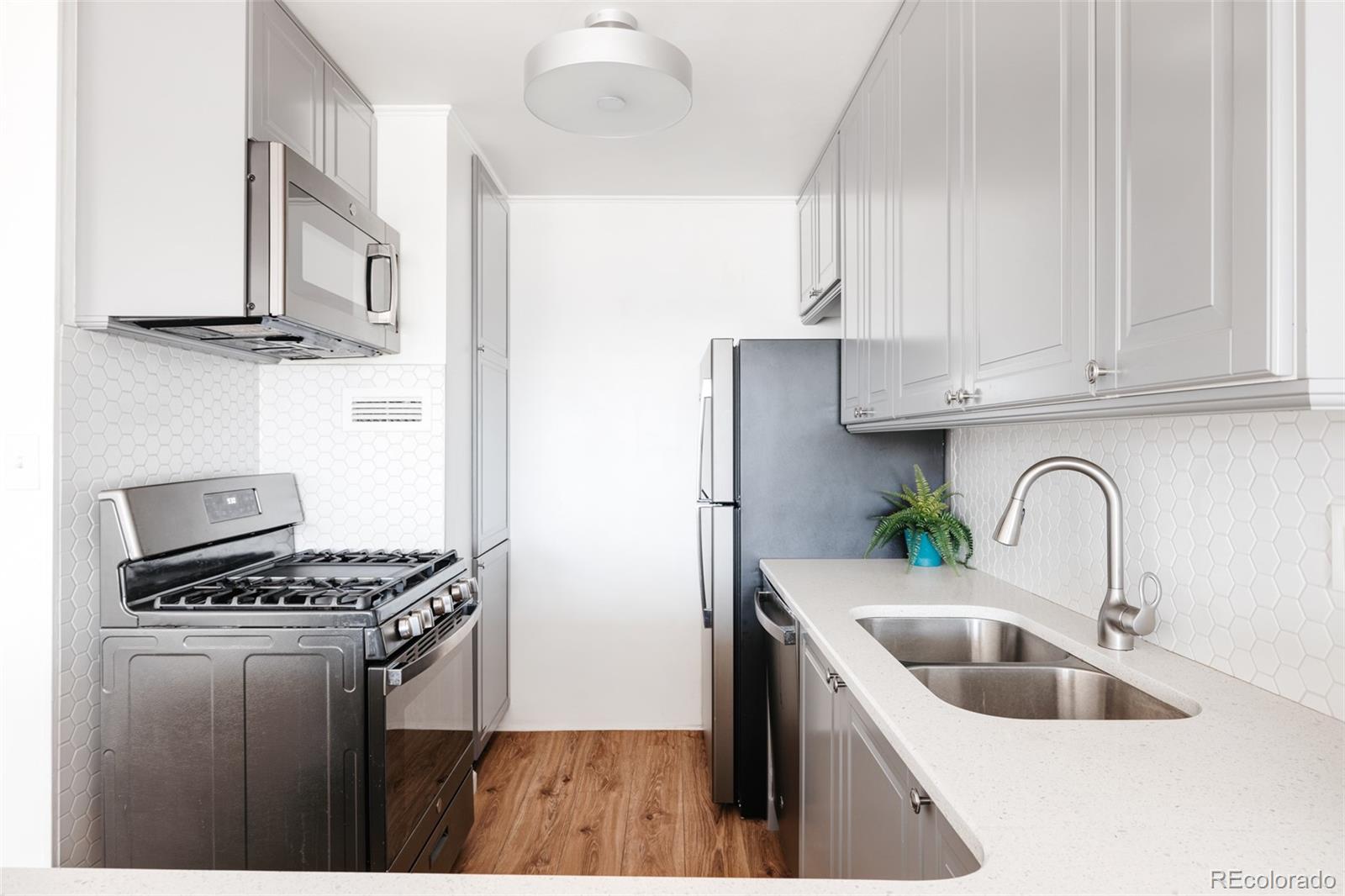 800 Washington Street Unit: 604