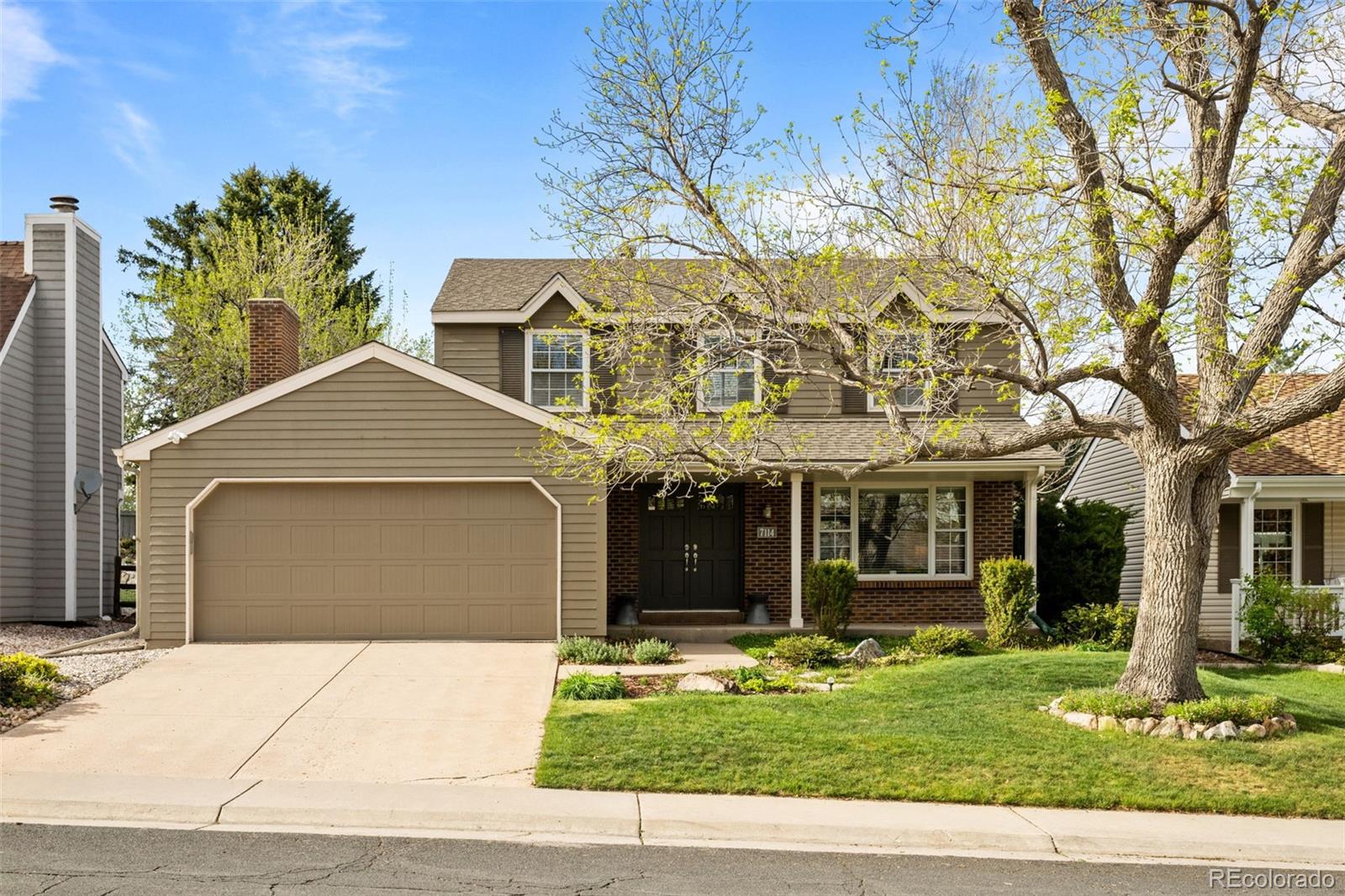 7114 S Hudson Circle