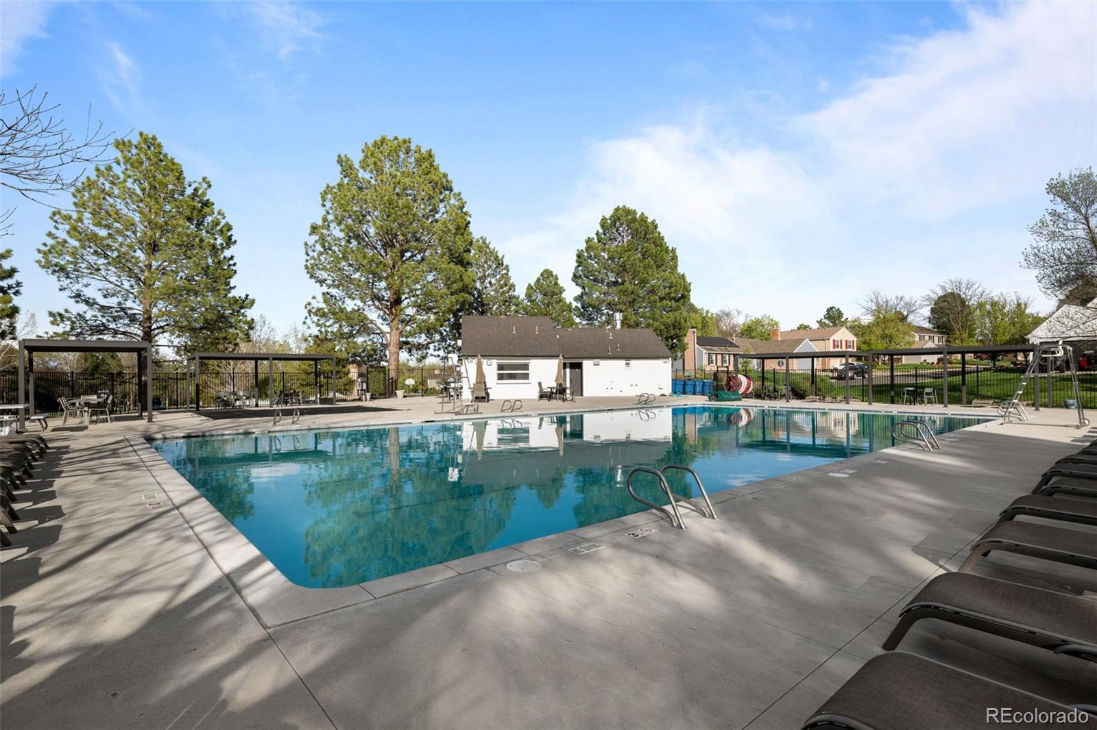 7114 S Hudson Circle